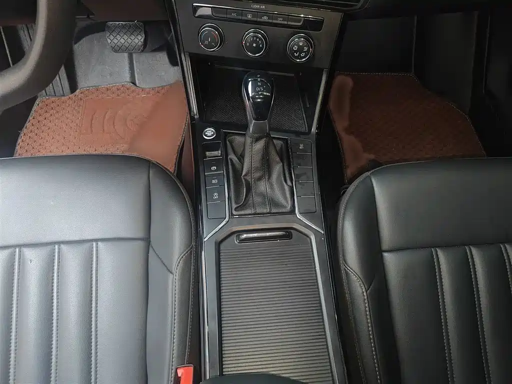 Volkswagen Passat 2019 Model 280TSI Business Edition China VI фото 14