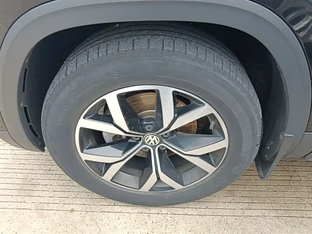 Volkswagen Teramont 2019 380TSI 4WD Luxury China V фото 23