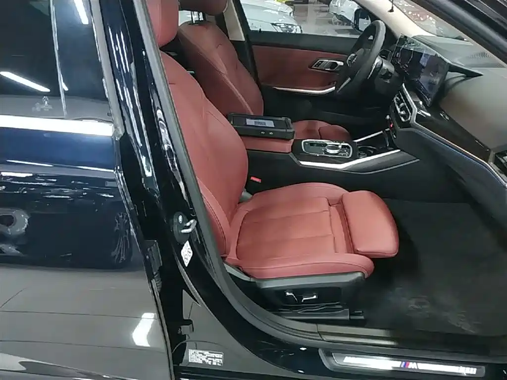 BMW 3 Series 2024 325Li M Sport Package фото 25