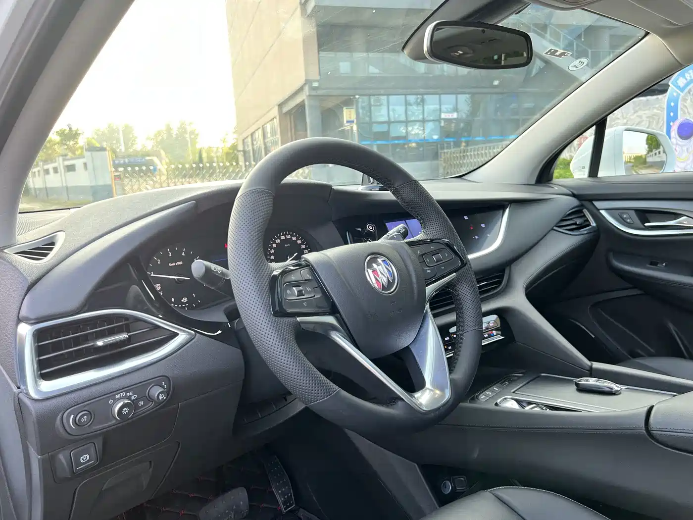 Фото 11 - Buick Enclave
