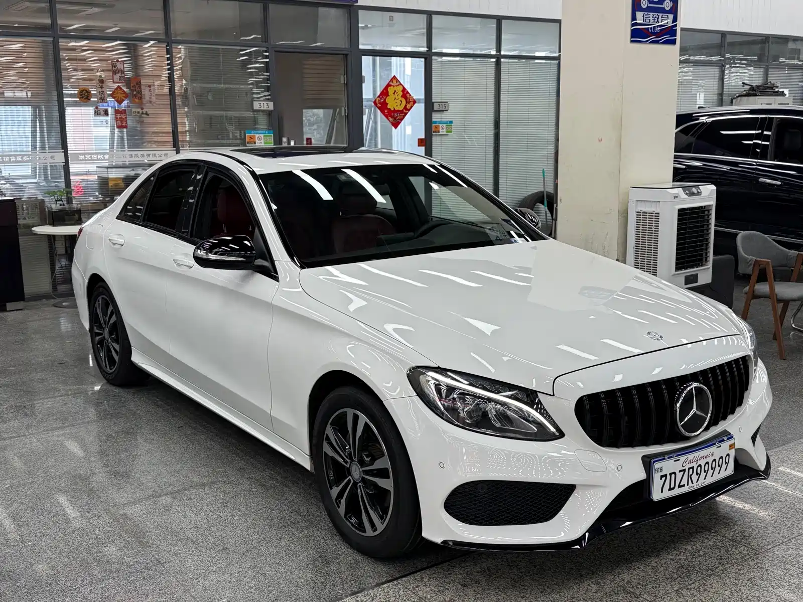 Фото 4 - Mercedes-Benz C-Class