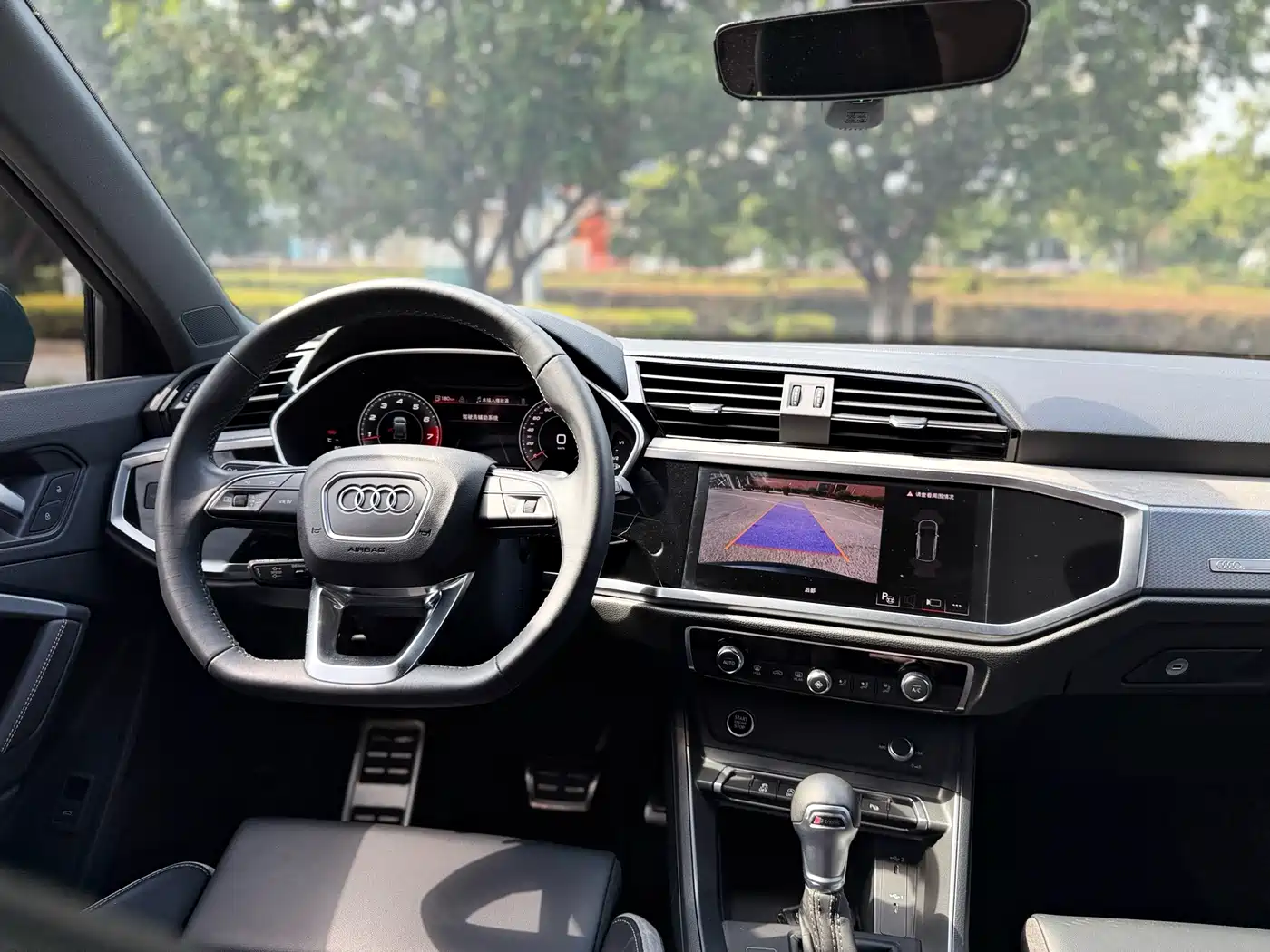 Фото 18 - Audi Q3