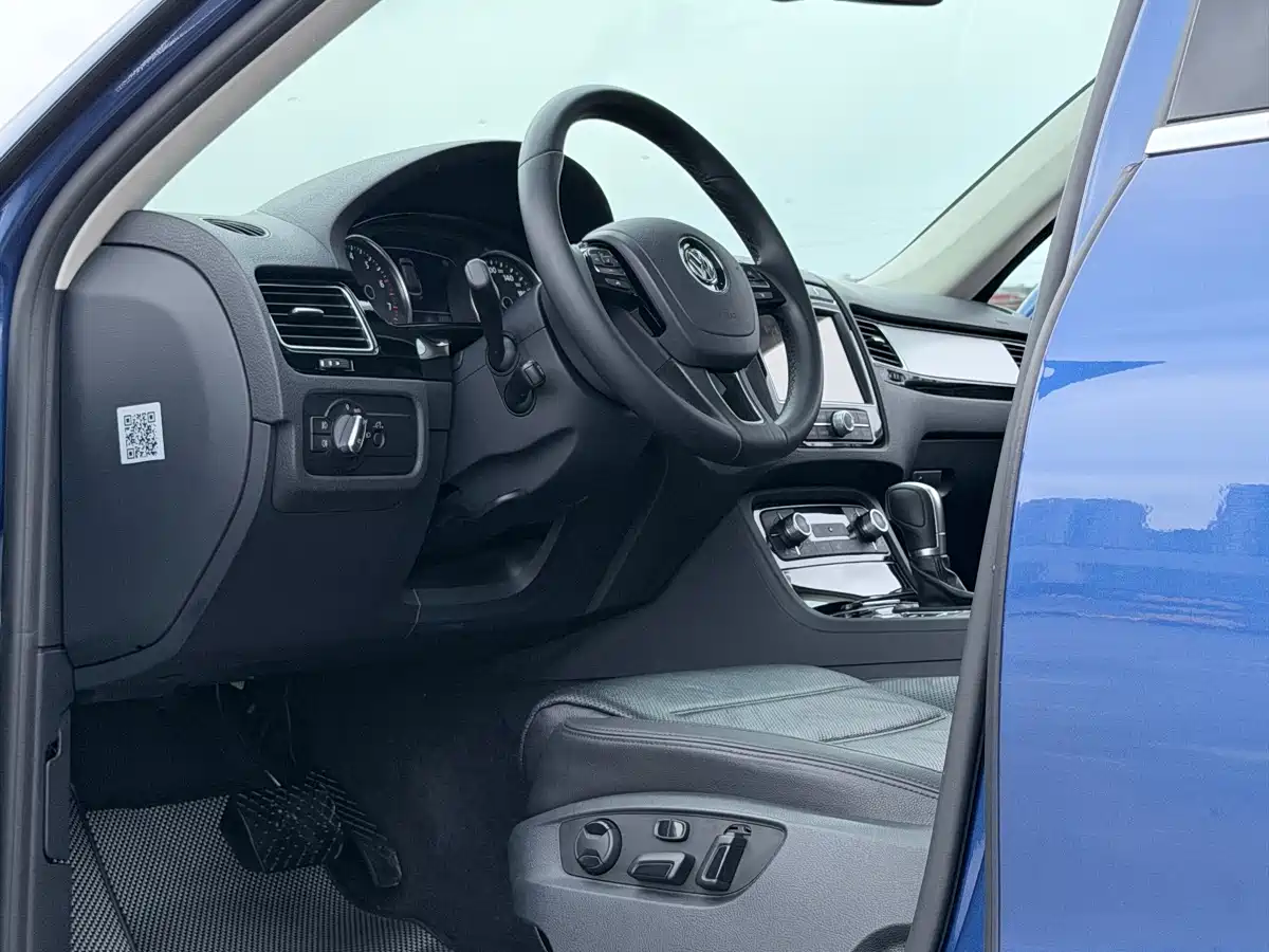 Volkswagen Touareg 2018 3.0TSI Glory Collector's Edition фото 7