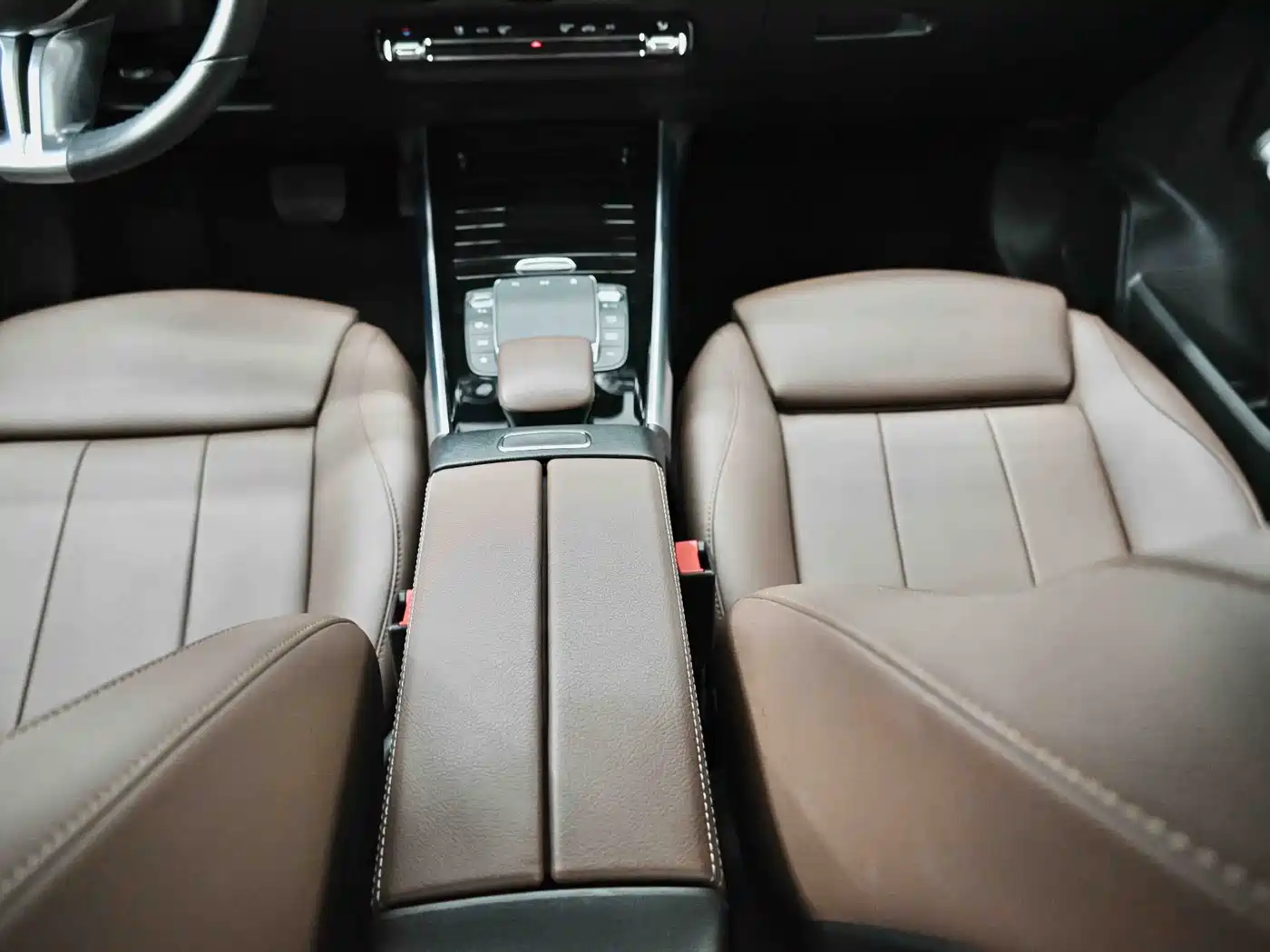 Mercedes-Benz GLB 2024 Facelift GLB 220 Style фото 38