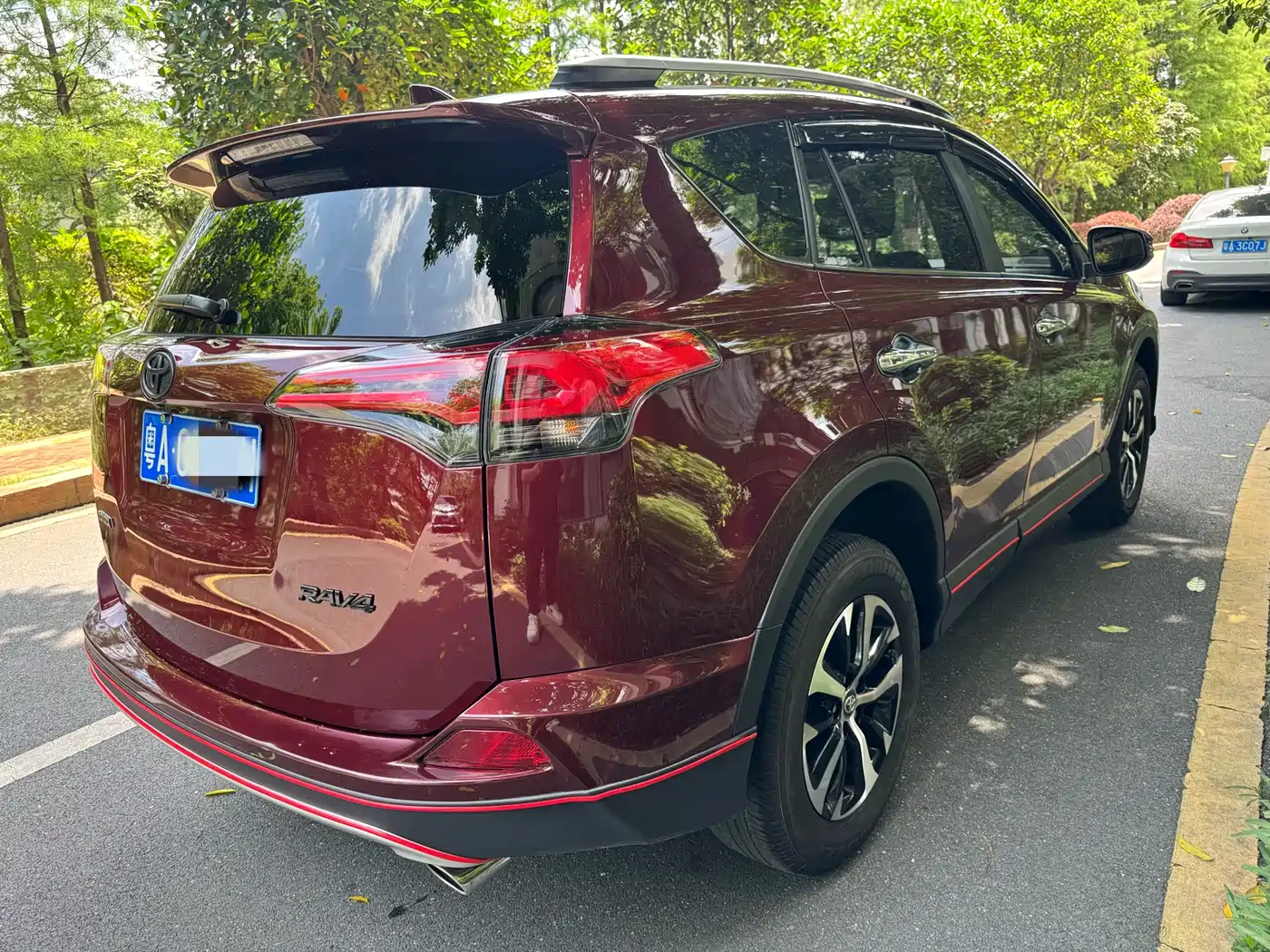 Toyota RAV4 Rongfang 2016 2.0L CVT 2WD Smart (China V) фото 6
