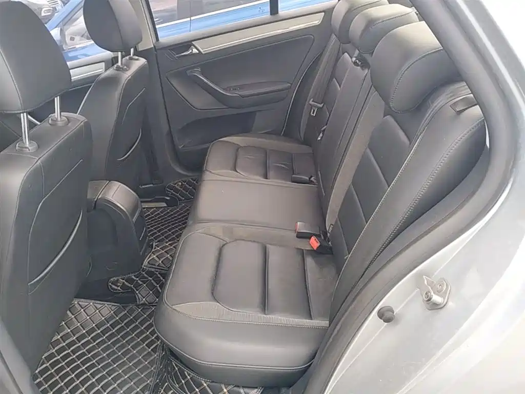 Volkswagen Bora 2014 1.6L Manual Comfort Edition фото 17