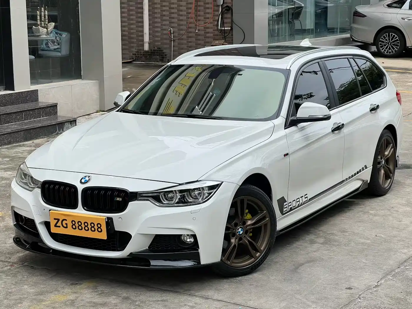 BMW 3 Series (Import), 2017 год