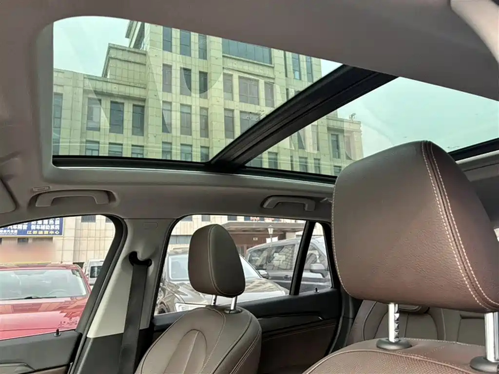 BMW X1 2019 sDrive18Li Premium Model фото 15