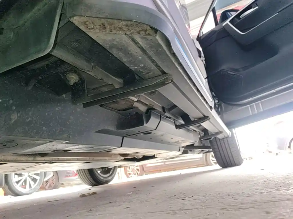 Фото 21 - Toyota Wildlander