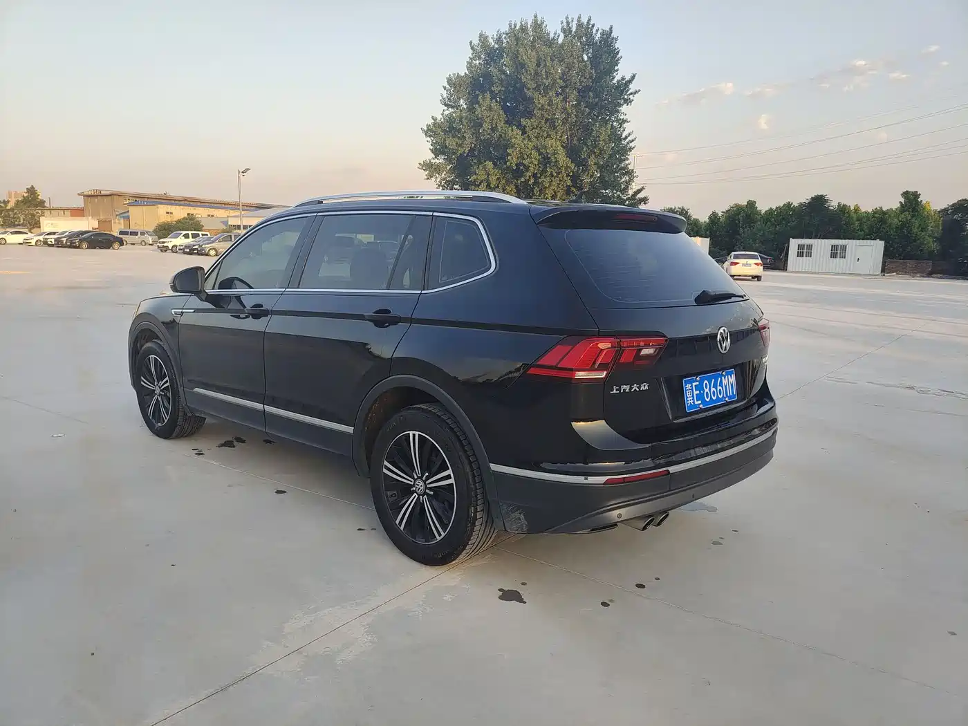 Фото 6 - Volkswagen Tiguan L