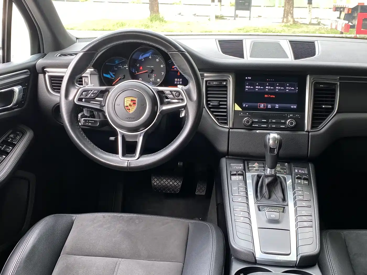 Porsche Macan 2017 Macan 2.0T фото 20