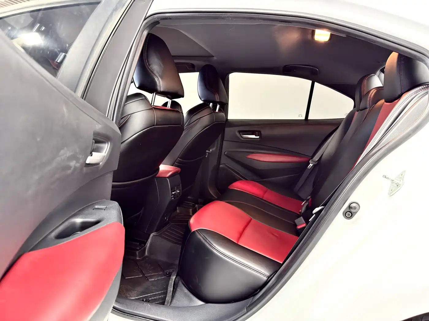 Toyota Levin 2022 185T CVT Luxury Edition фото 5