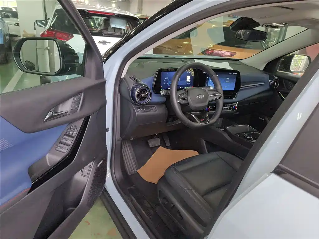 Chevrolet Equinox Plus 2024 102km RS Ultimate Edition фото 16