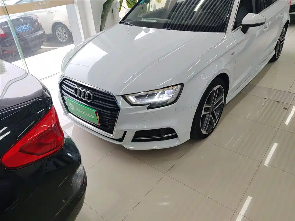Audi A3 2018 30th Anniversary Limousine 35 TFSI Sport фото 24