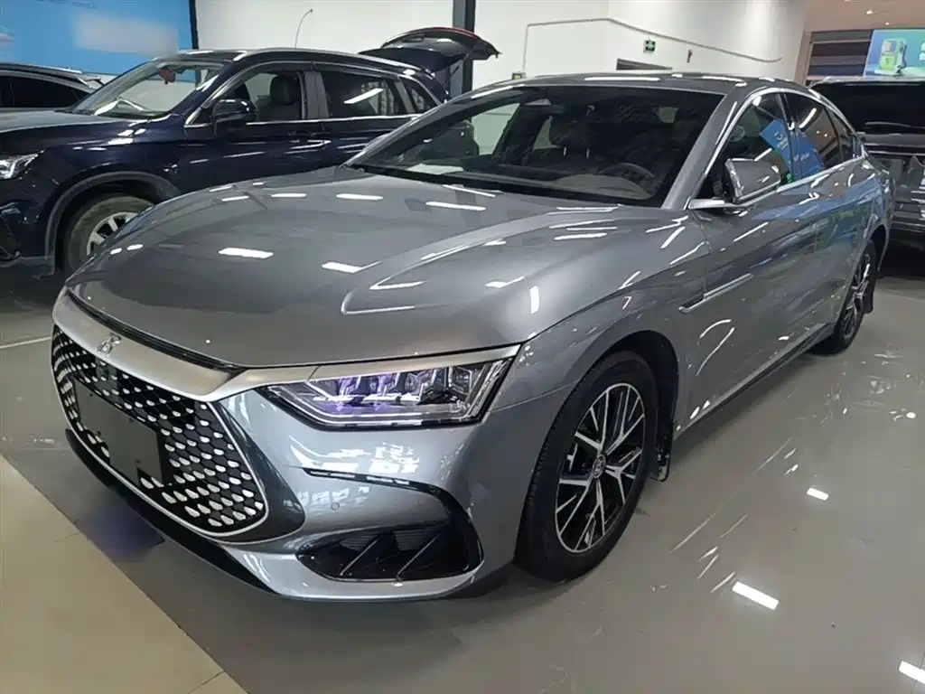BYD Han 2023 DM-i Champion Edition 121KM Prestige