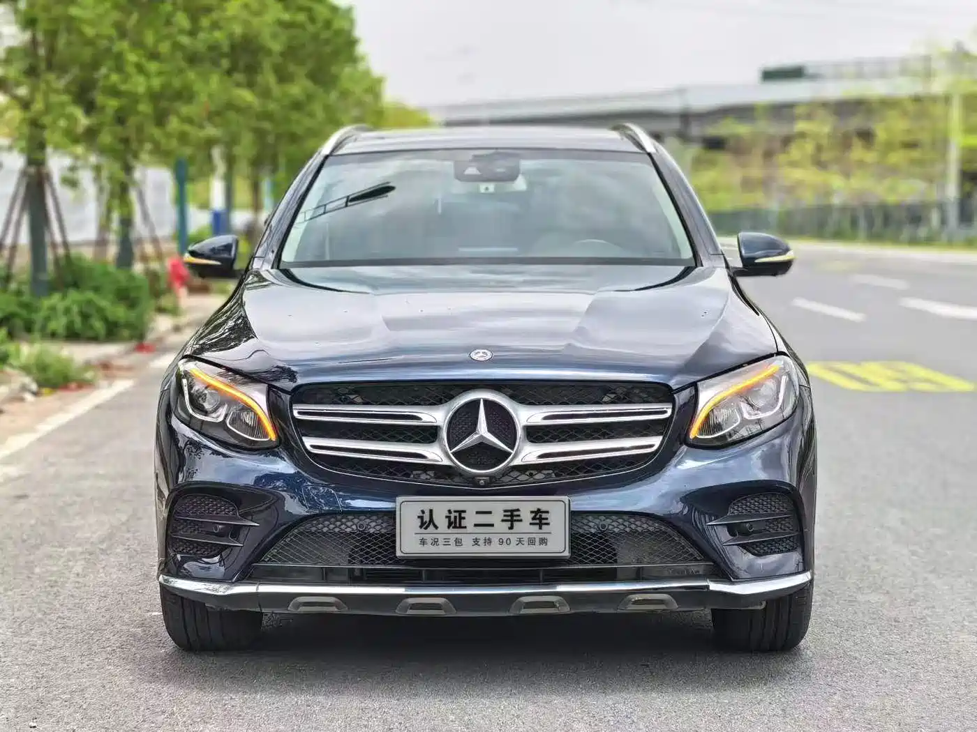 Mercedes-Benz GLC 2017 GLC 260 4MATIC Luxury фото 2