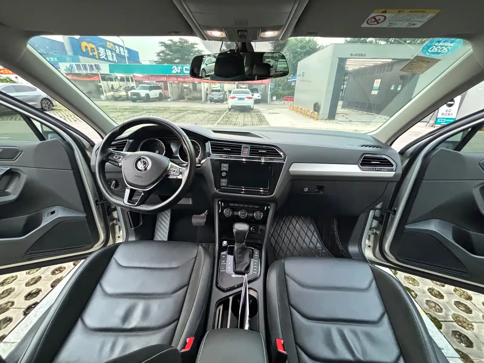 Фото 10 - Volkswagen Tiguan L PHEV