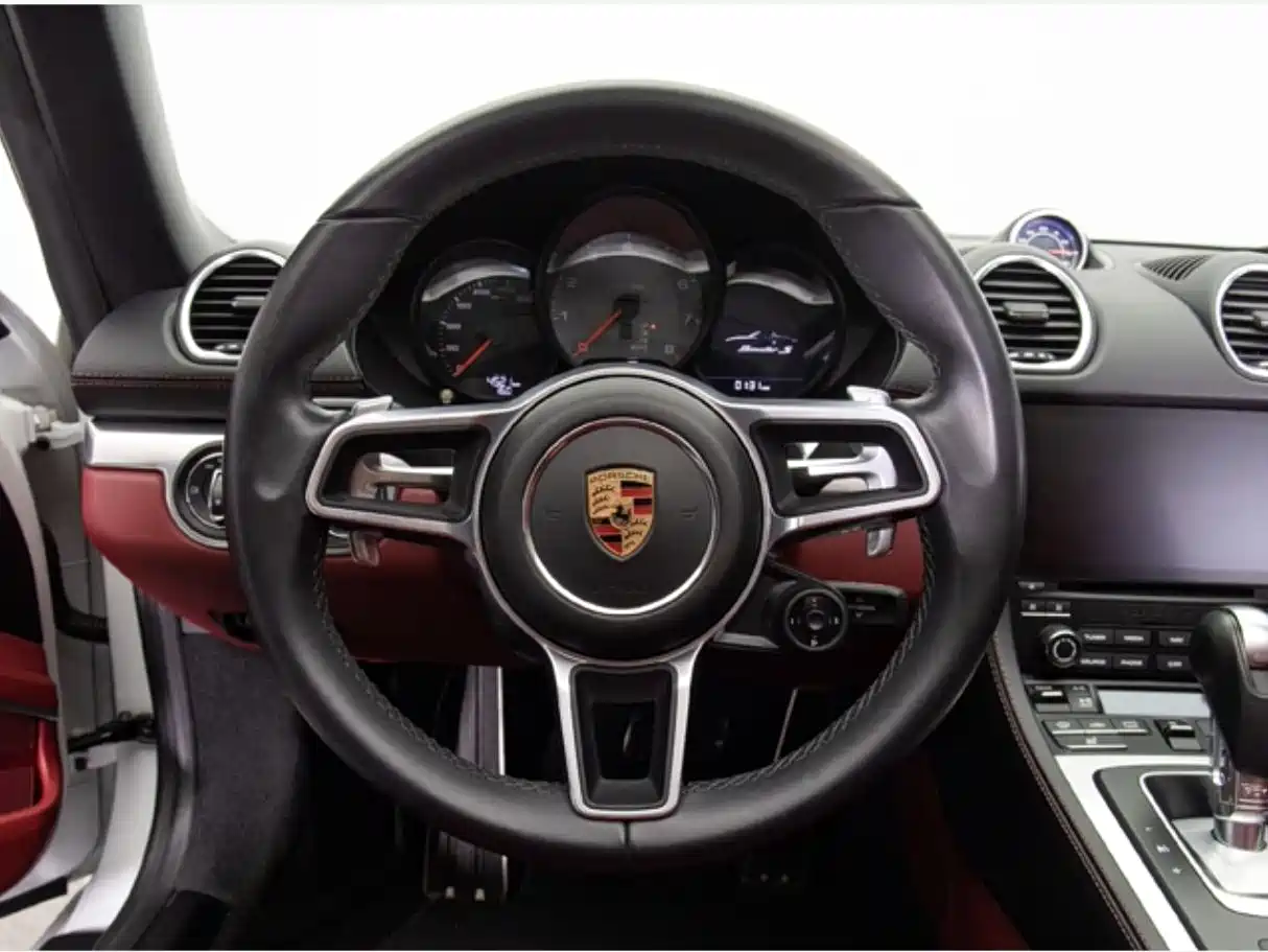 Photo 8 - Porsche 718