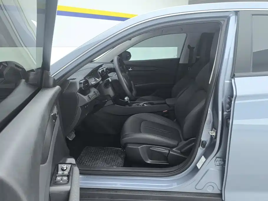 Dongfeng Aeolus Yixuan 2025 2025 1.5L Auto Luxury