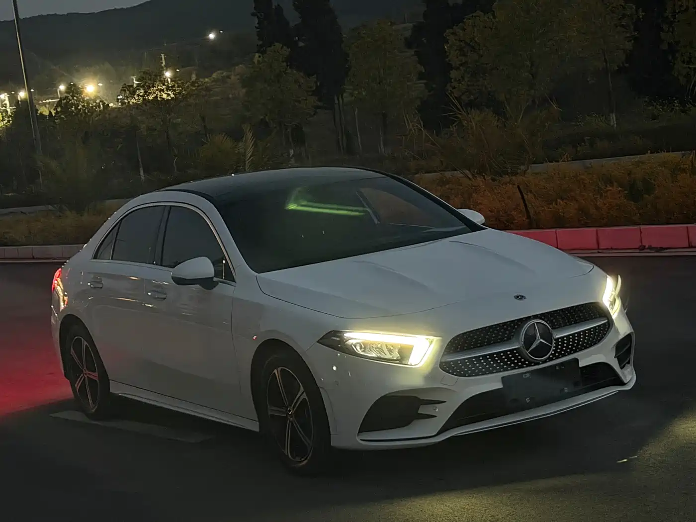 Mercedes-Benz A-Class 2023 A 200 L Fashion фото 13