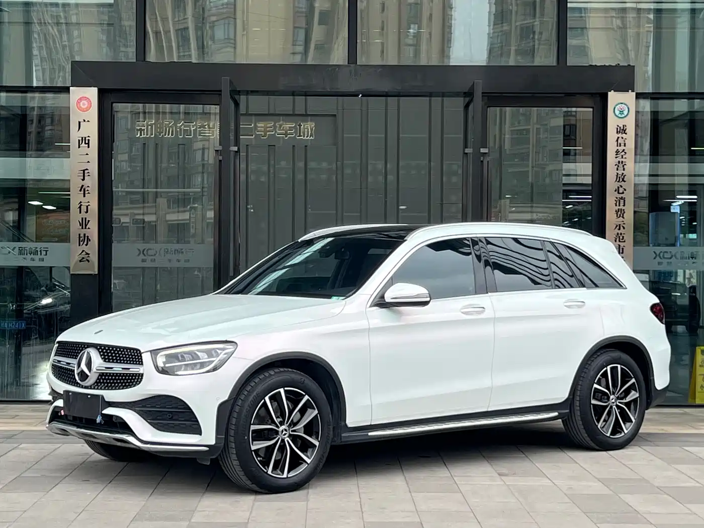 Mercedes-Benz GLC 2022 Facelift II GLC 260 L 4MATIC Luxury