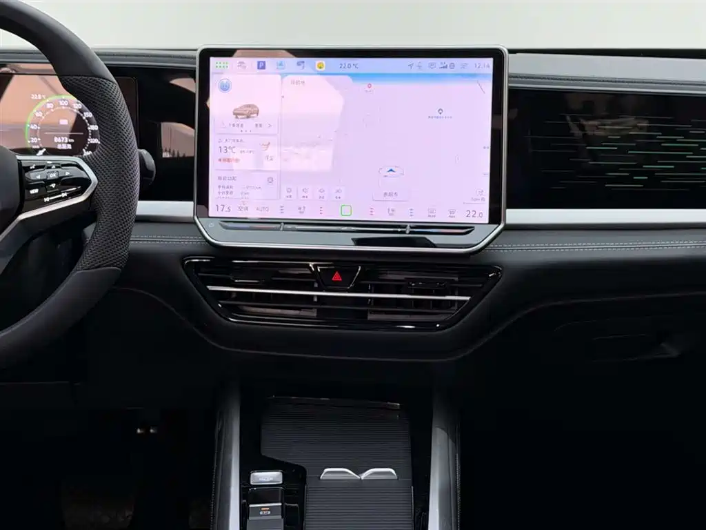 Volkswagen Passat 2025 Pro 380TSI Starlight Dragon Glory Edition фото 25