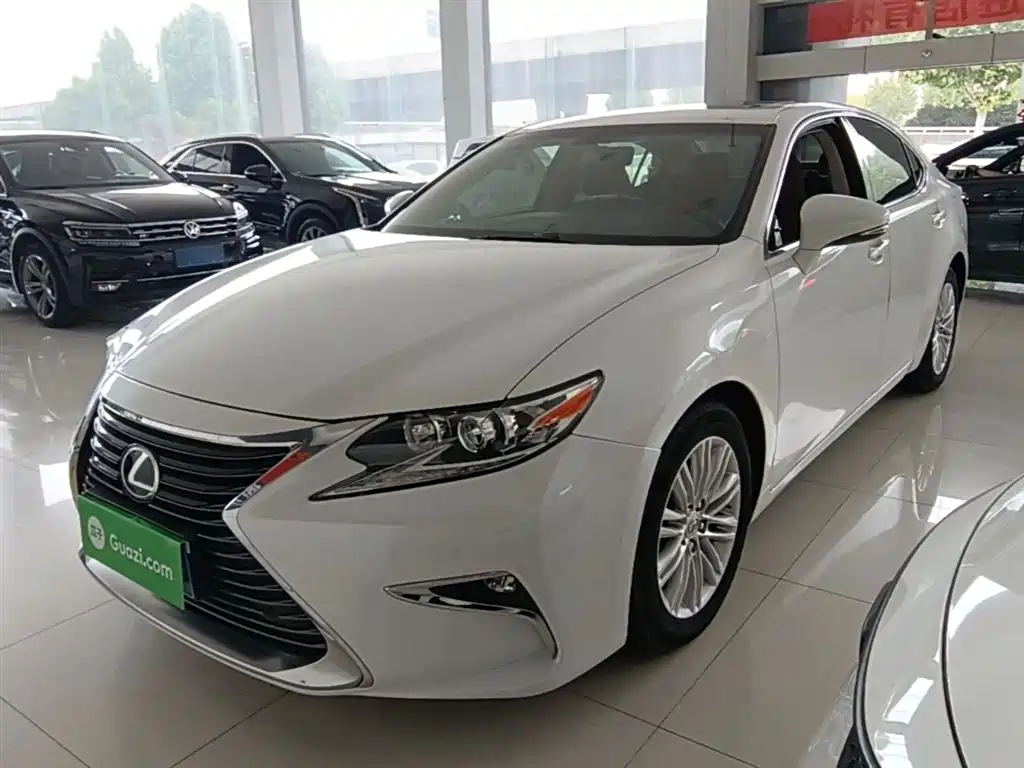 Lexus ES 2015 200 Elite Edition