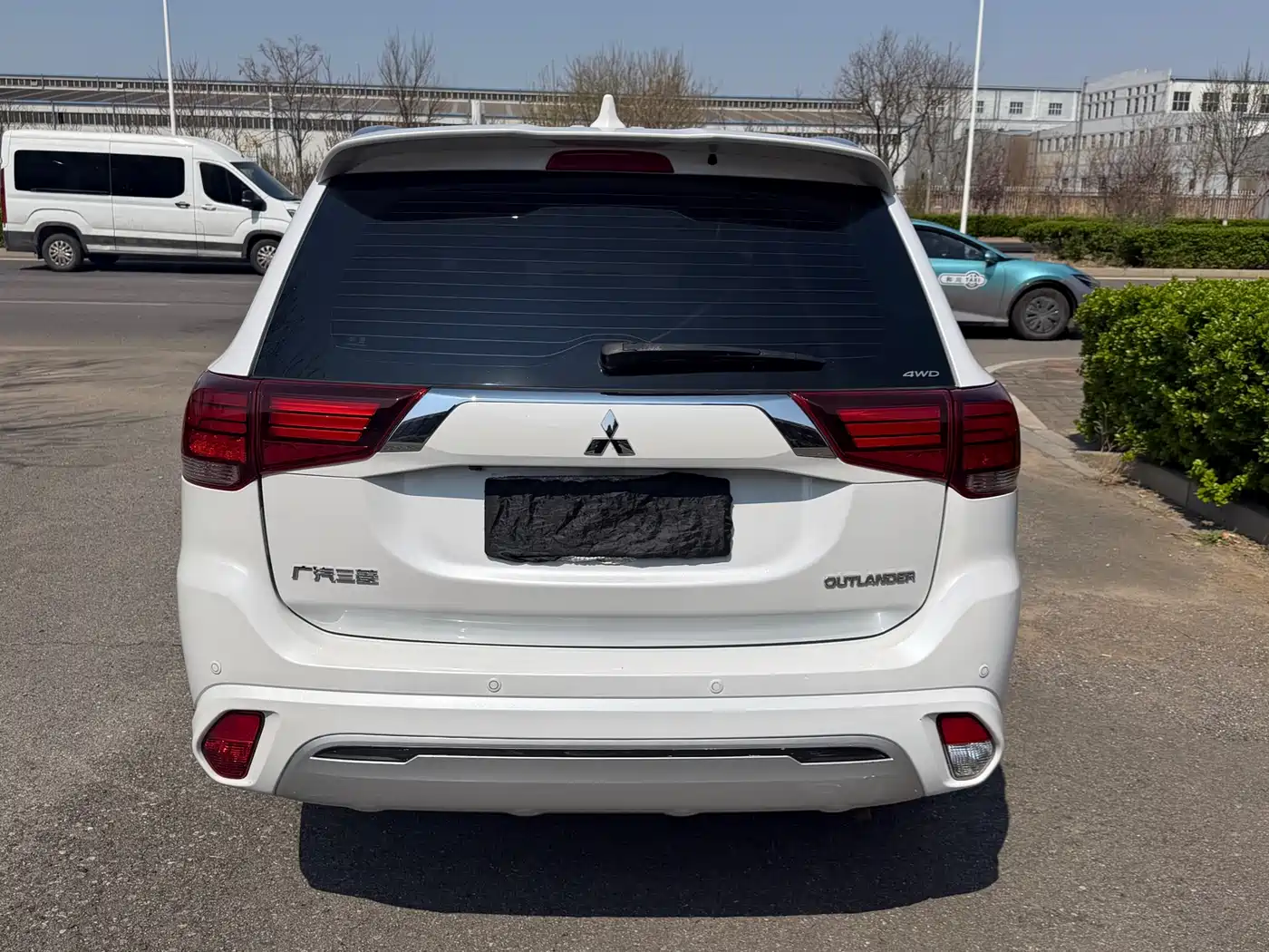Mitsubishi Outlander 2021 2.4L 4WD Deluxe Edition 7-Seater фото 18