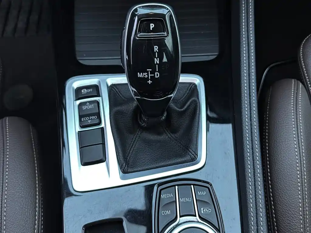 BMW 1 Series 2021 120i M Sport Shadow Edition фото 19