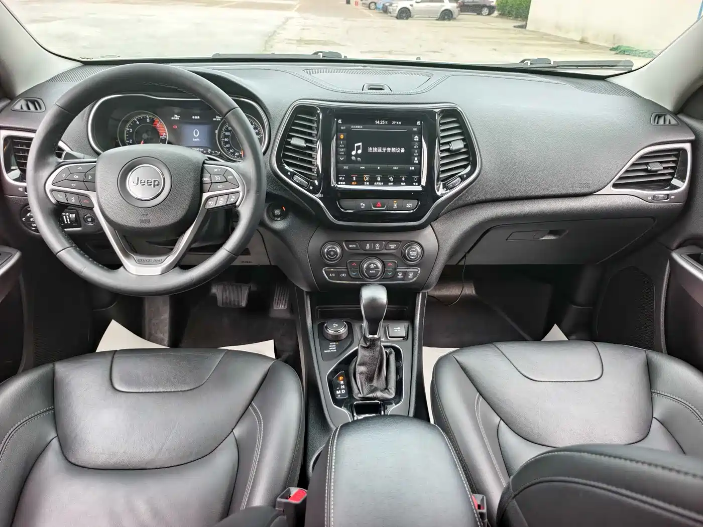 Jeep Cherokee 2020 2019 2.0T 4WD Exploration Edition + Autonomous Driving Package China VI