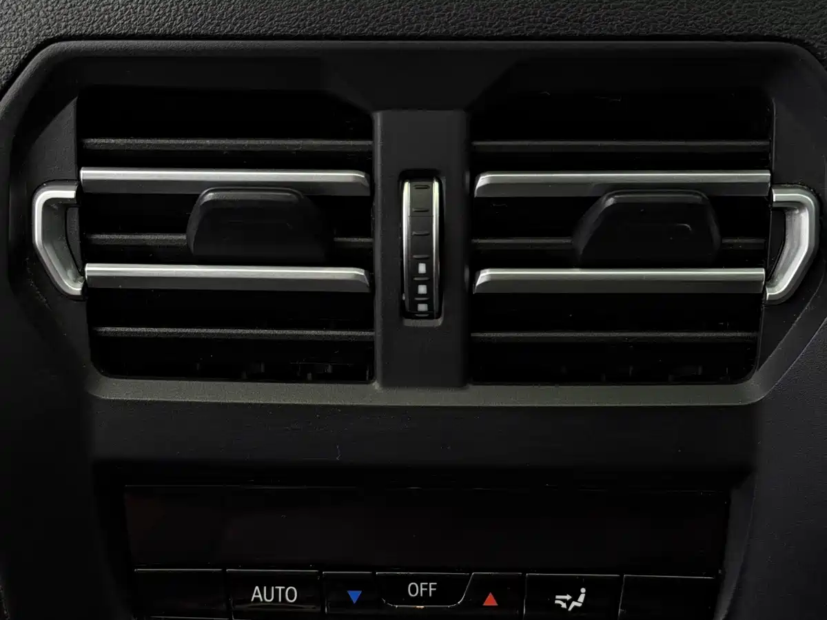 BMW 3 Series 2023 320Li M Sport Package фото 15