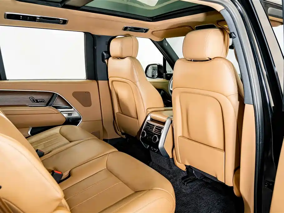 Land Rover Range Rover 2024 2024 3.0 L6 400PS Golden Age Extended 7-Seater
