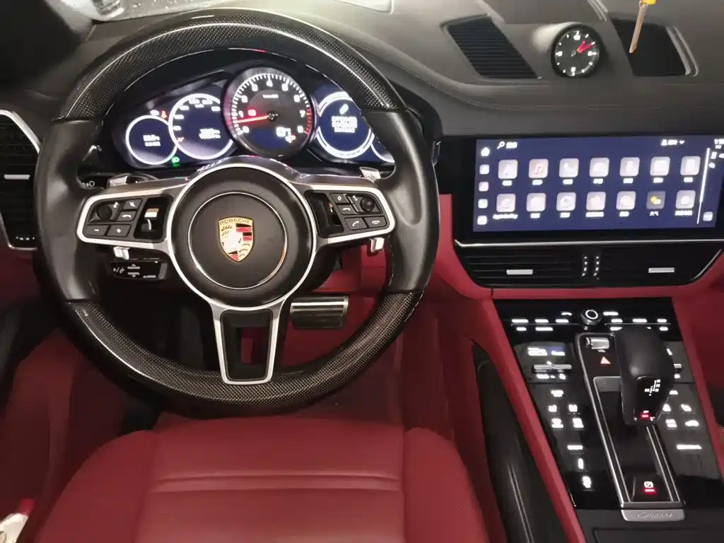 Photo 3 - Porsche Cayenne