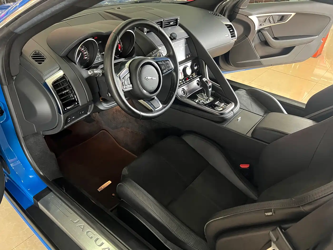 Jaguar F-TYPE 2019 2018 3.0 SC Coupe