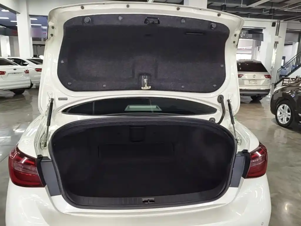 Infiniti Q50L 2021 2018 2.0T Comfort (China VI)