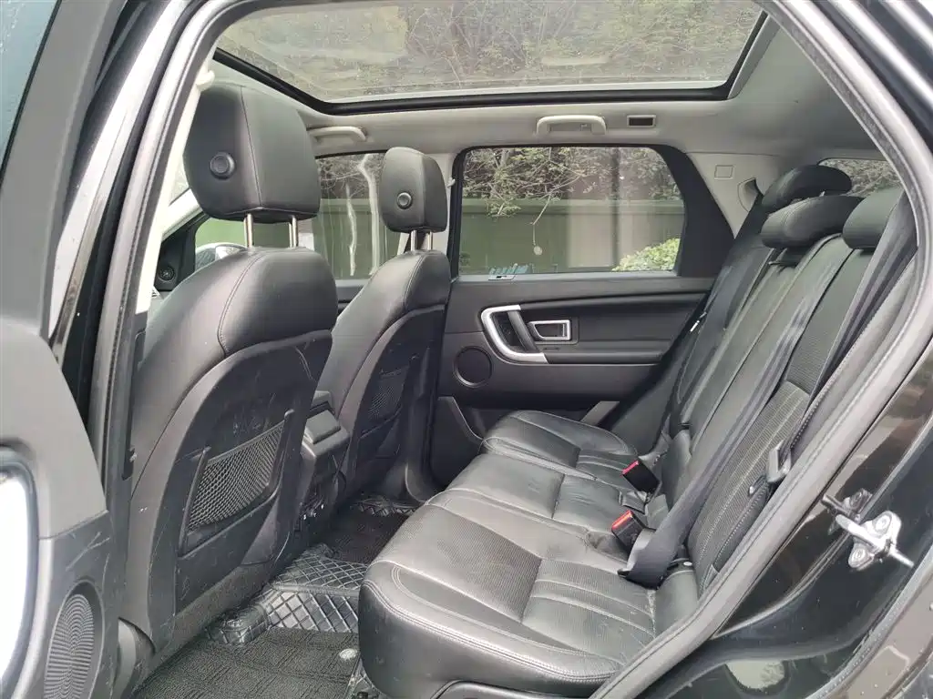 Land Rover Discovery Sport 2017 2.0T HSE фото 11