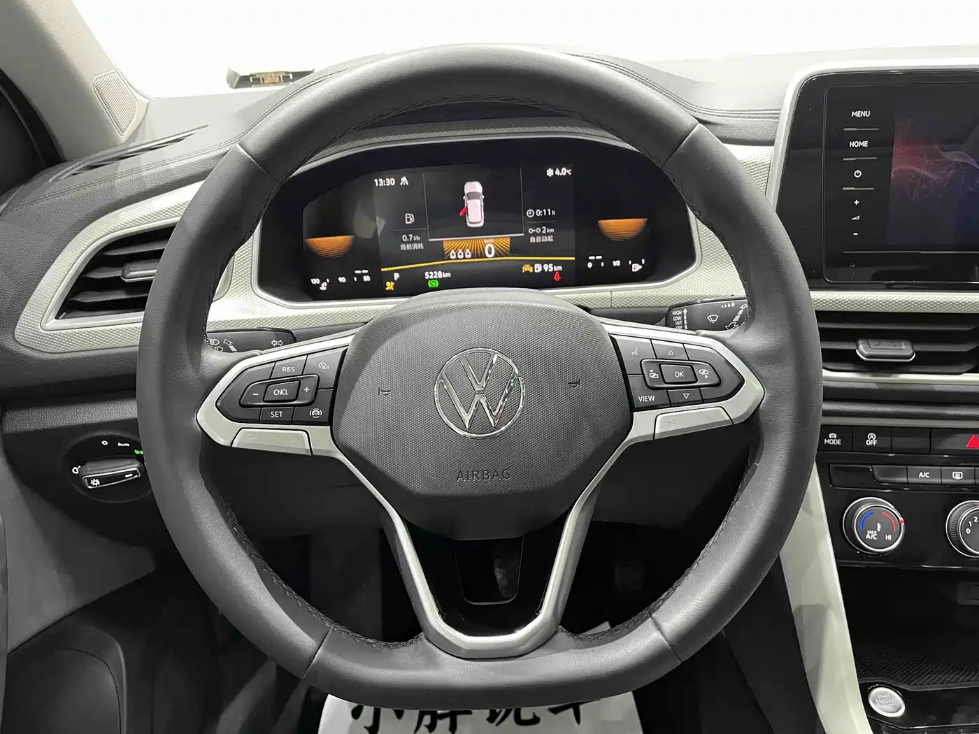 Volkswagen T-ROC 2023 280TSI DSG 2WD Time Edition фото 10