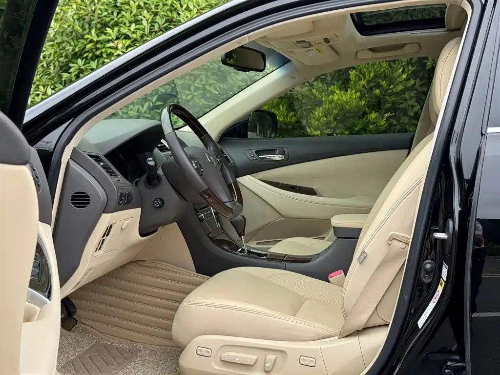 Lexus ES 2010 350 Luxury Edition фото 5