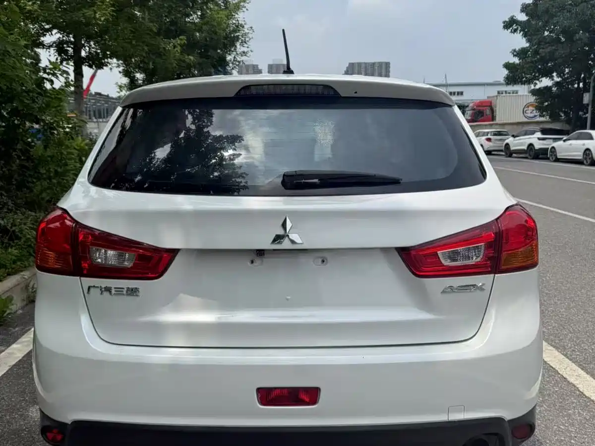 Mitsubishi ASX 2013 1.6L Manual 2WD Standard фото 12