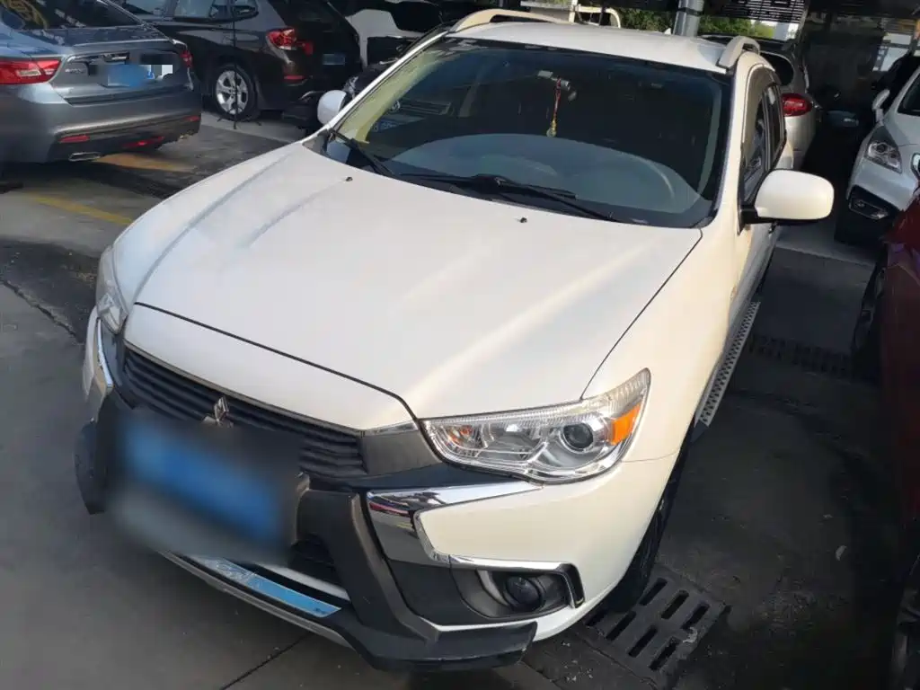 Mitsubishi ASX 2016 2.0L CVT 2WD Excellence Edition фото 2