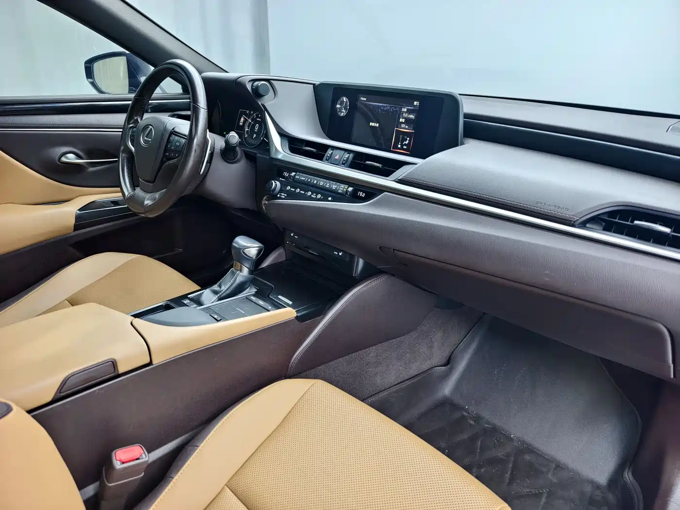 Lexus ES 2020 200 Excellence фото 12