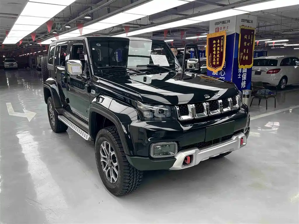 BAIC ORV Beijing Offroad BJ40 2023 2.0T Auto 4WD Urban Hunter Knight Edition фото 3