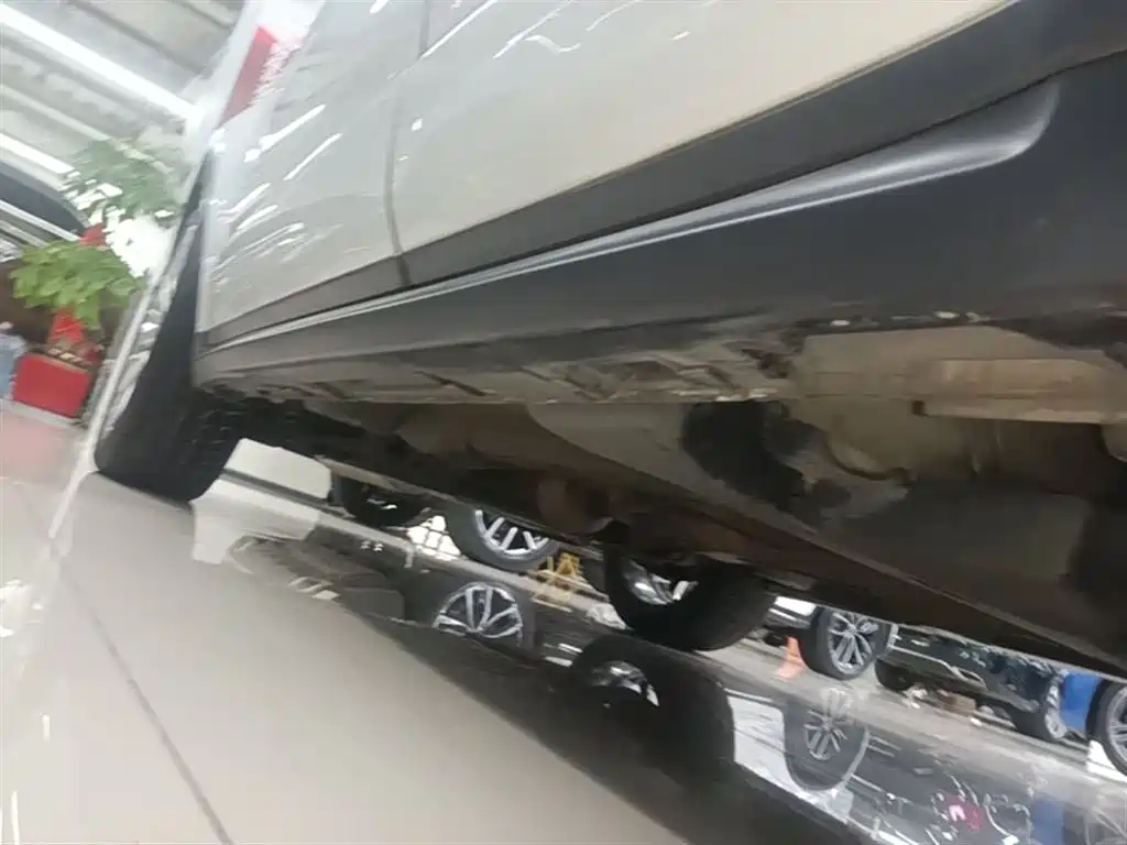 Land Rover Range Rover Evoque (Import) 2014 2.0T 5-door Brilliance Sport фото 22