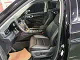 Фото 15 - Ford Explorer