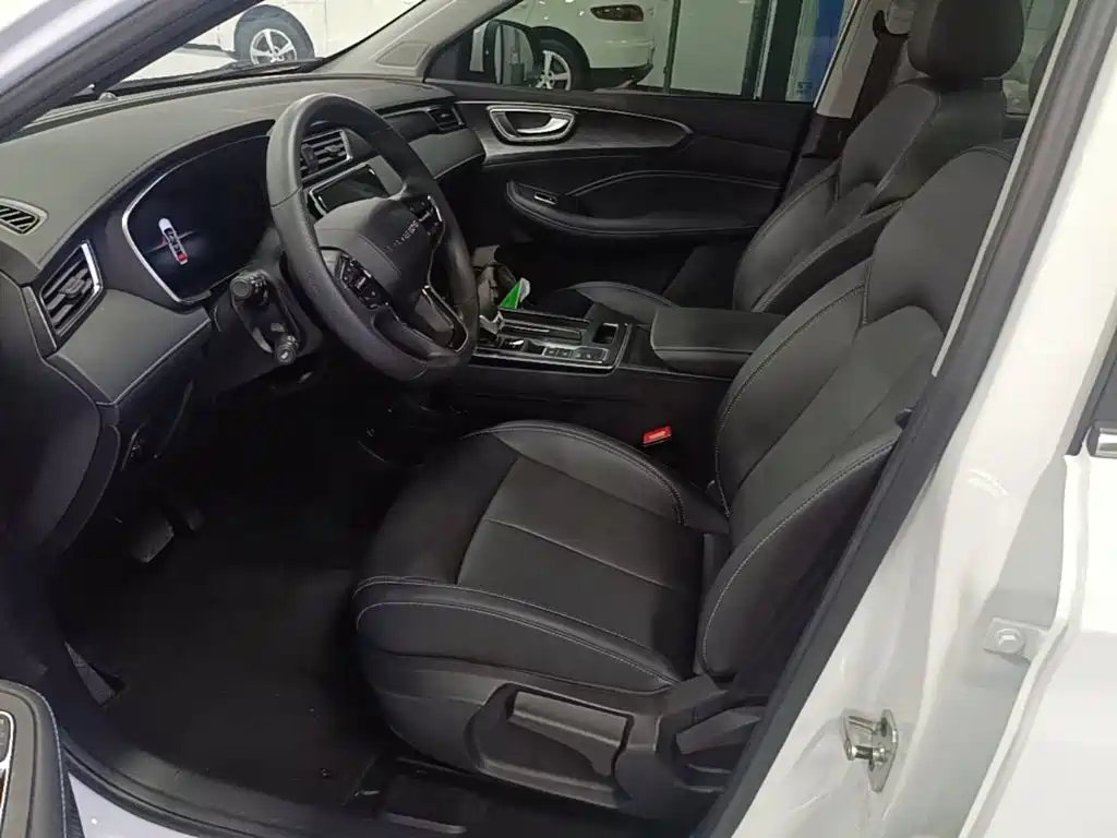 Roewe RX5 2026 2025 PLUS 330TGI Auto Trend-Setting Smart Edition