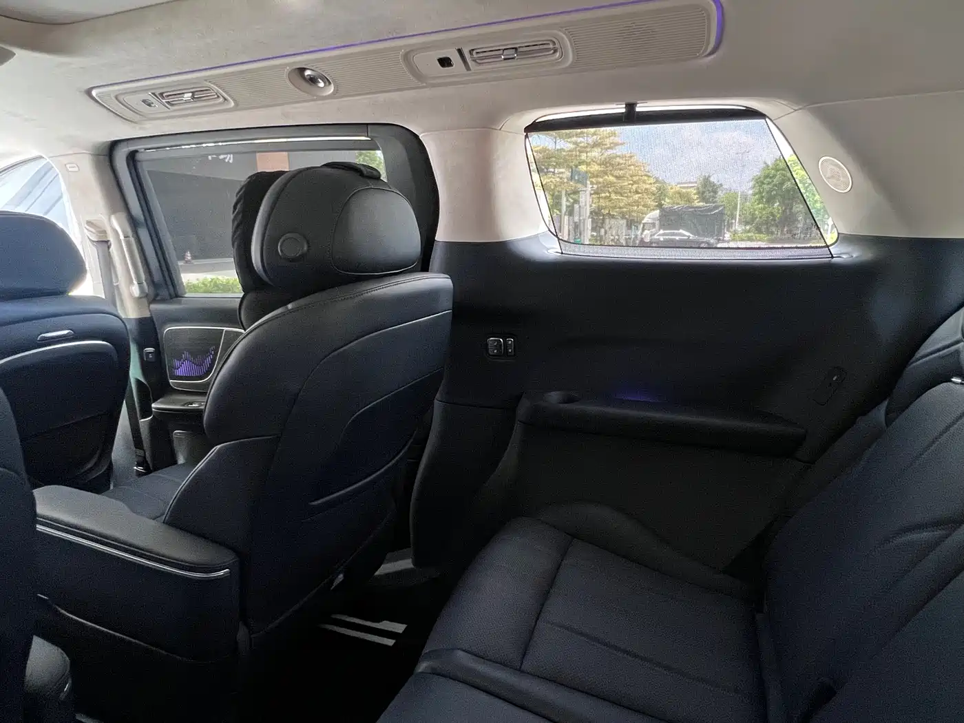 Voyah Auto Voyah Dreamer 2025 Model PHEV Basic Version фото 18