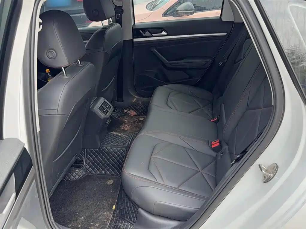 Volkswagen Lavida 2024 Model 300TSI DSG Starlight Leading Edition фото 13