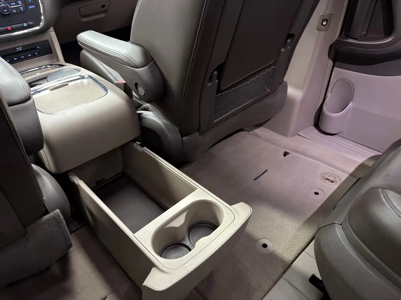 Chrysler Grand Voyager (Import) 2018 2013 3.6L Luxury Edition