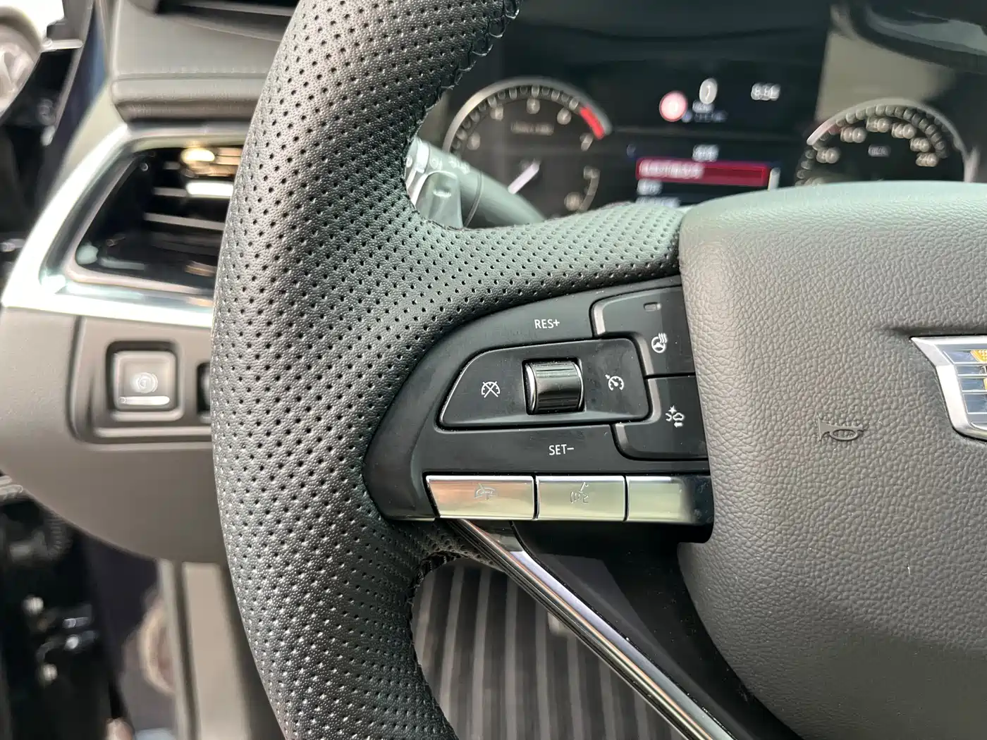 Cadillac XT6 2020 Facelift 28T 6-Seater 4WD Leading Sport Edition фото 12