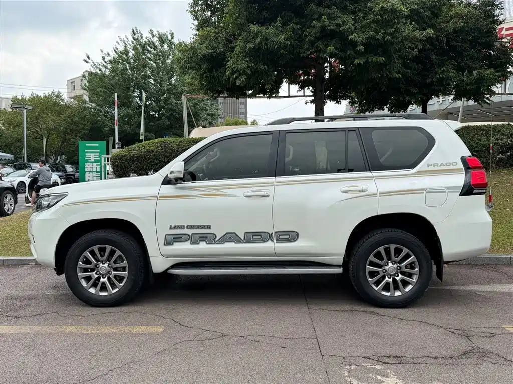 Toyota Prado 2018 3.5L Auto TX-L фото 3